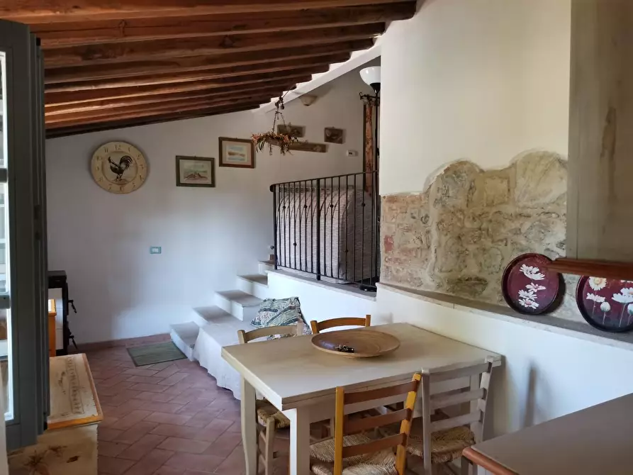 Immagine 1 di Appartamento in vendita  a Casole D'elsa