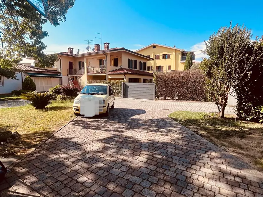 Immagine 31 di Appartamento in vendita  a Massa E Cozzile