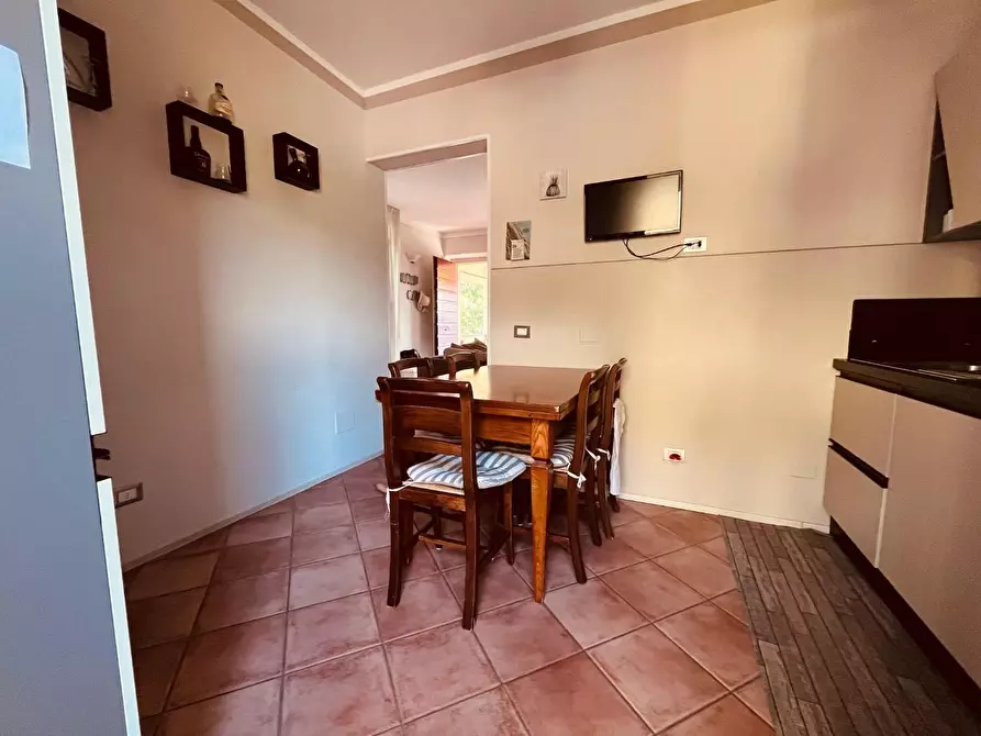 Immagine 21 di Appartamento in vendita  a Massa E Cozzile