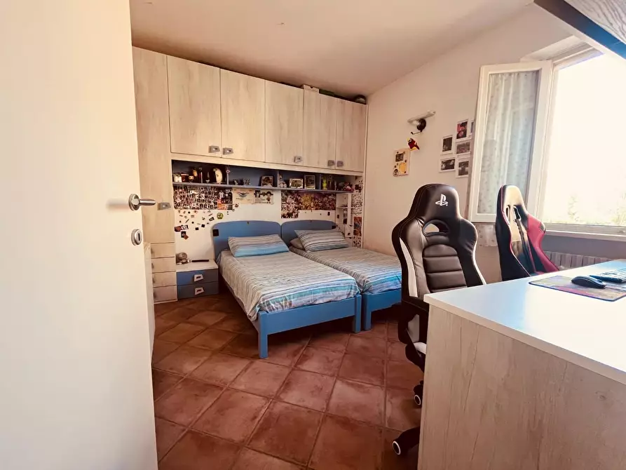 Immagine 14 di Appartamento in vendita  a Massa E Cozzile