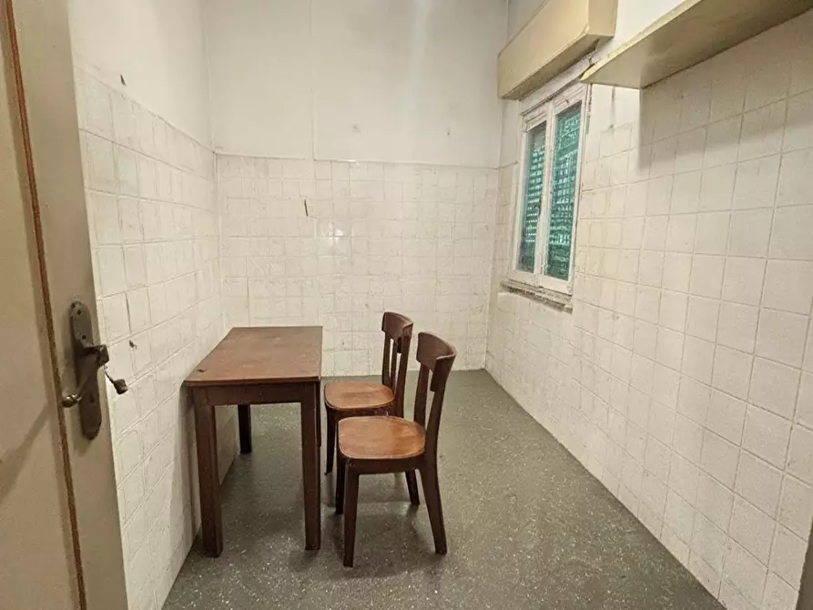 Immagine 17 di Villa in vendita  a Cascina
