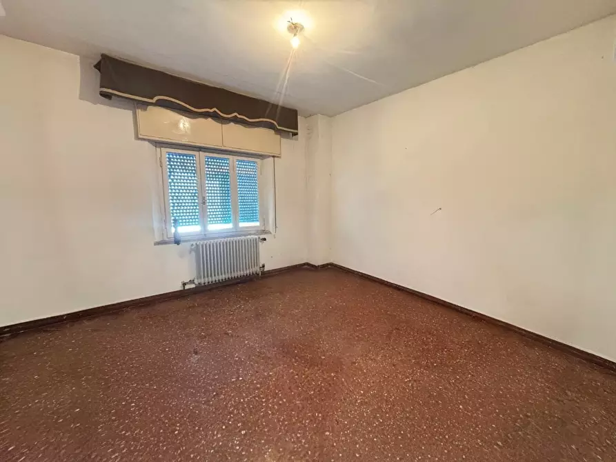 Immagine 16 di Villa in vendita  a Cascina