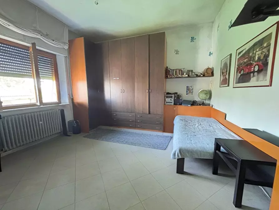Immagine 19 di Villa in vendita  a Cascina