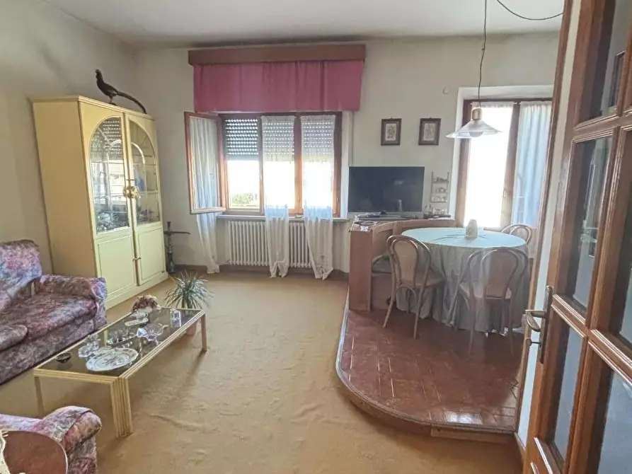 Immagine 6 di Villa in vendita  a Cascina