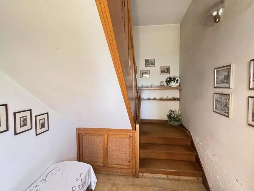 Immagine 3 di Villa in vendita  a Cascina