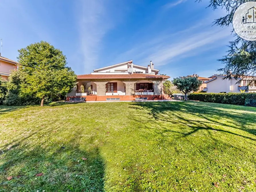 Immagine 2 di Villa in vendita  a Rignano Flaminio