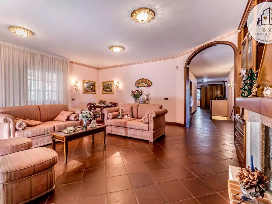 Immagine 1 di Villa in vendita  a Rignano Flaminio