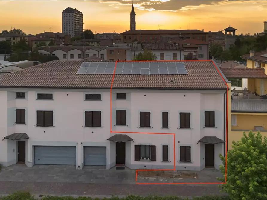 Immagine 3 di Casa bifamiliare in vendita  a Sant'ilario D'enza
