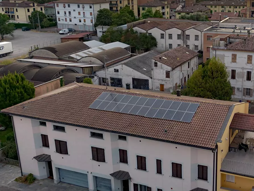 Immagine 1 di Casa bifamiliare in vendita  a Sant'ilario D'enza