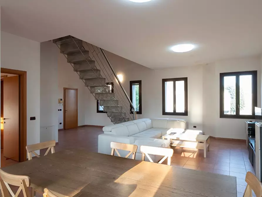 Immagine 8 di Casa bifamiliare in vendita  a Sant'ilario D'enza