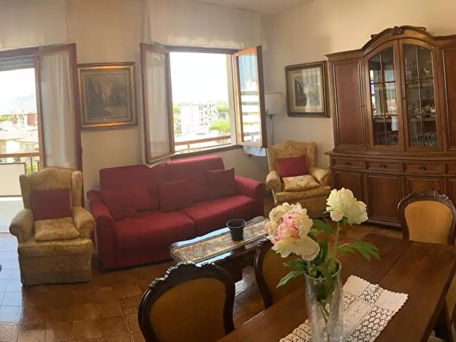 Immagine 5 di Appartamento in affitto  a Viareggio