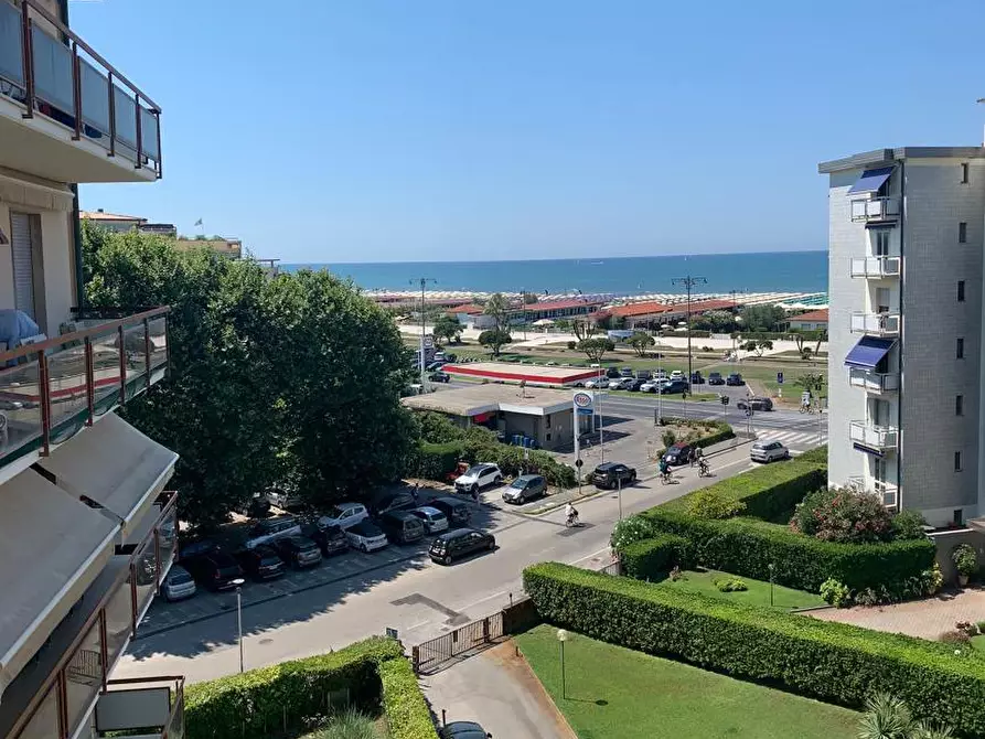 Immagine 2 di Appartamento in affitto  a Viareggio