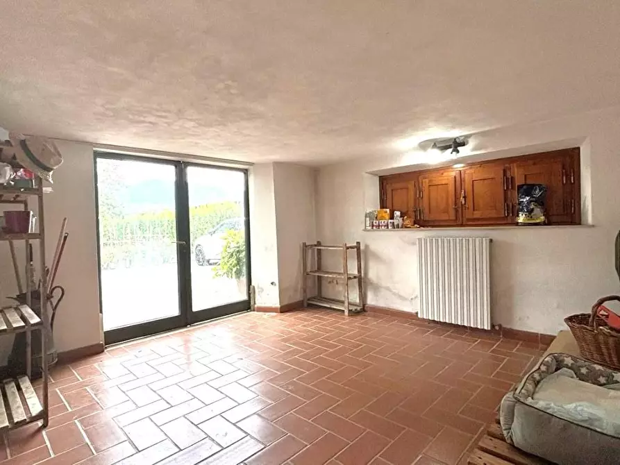 Immagine 22 di Villa in vendita  a Capannori