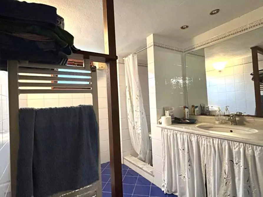 Immagine 26 di Villa in vendita  a Capannori