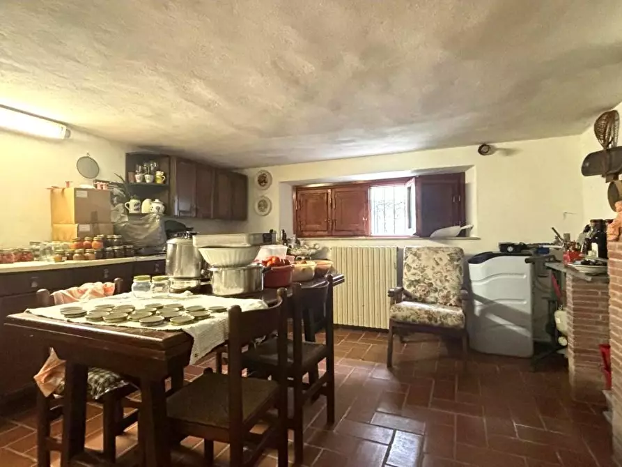 Immagine 25 di Villa in vendita  a Capannori