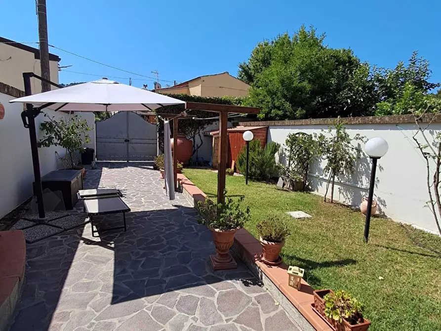 Immagine 4 di Terratetto in vendita  a Livorno