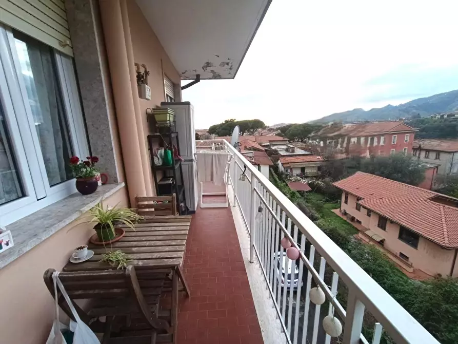 Immagine 9 di Appartamento in vendita  a Massa