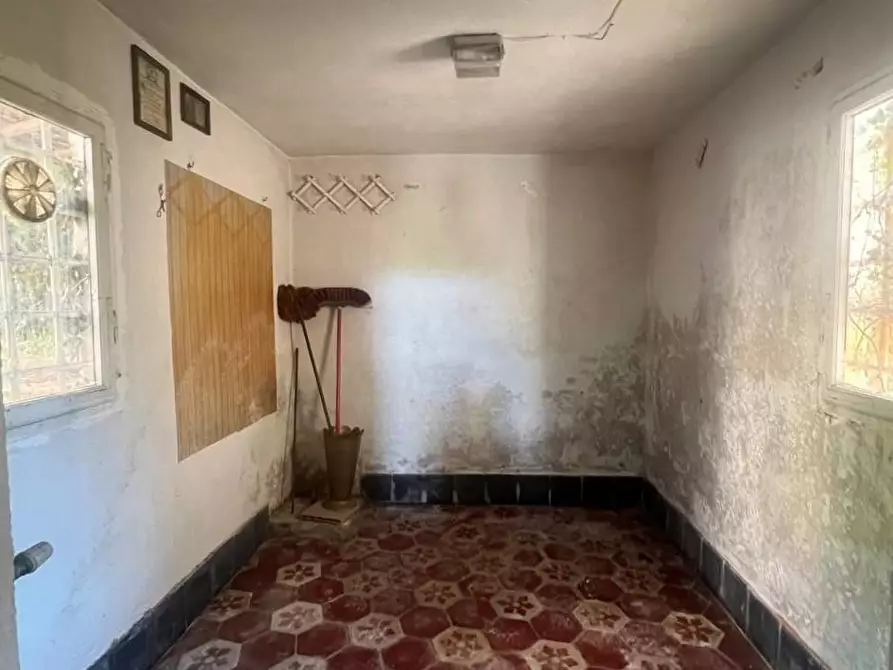 Immagine 11 di Villa in vendita  a Capannori