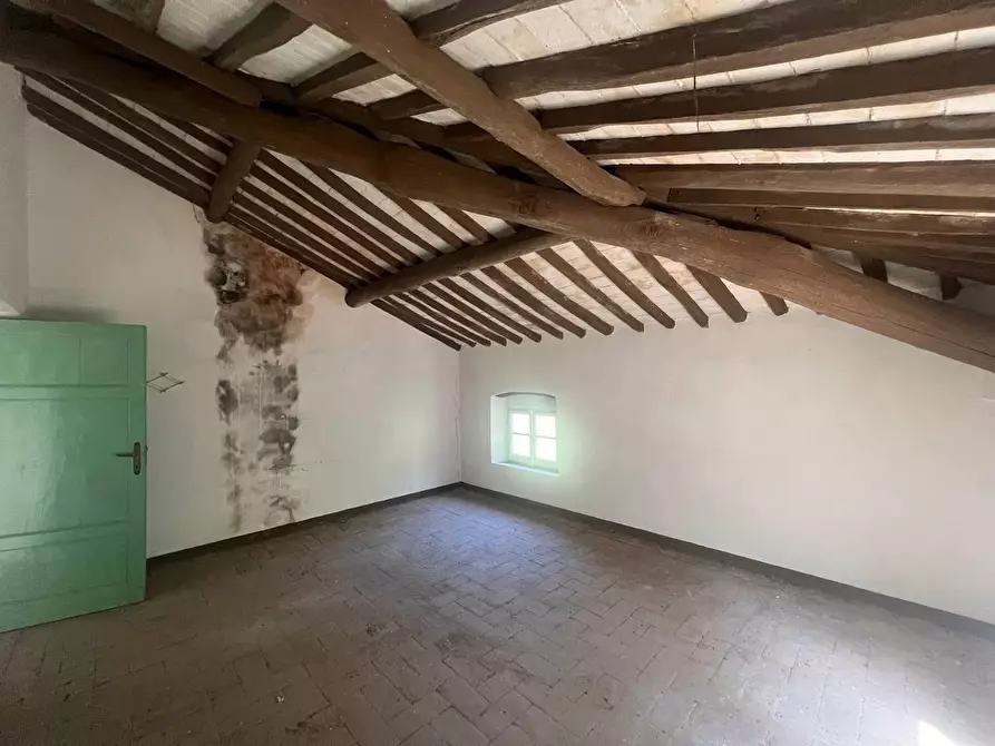 Immagine 29 di Villa in vendita  a Capannori