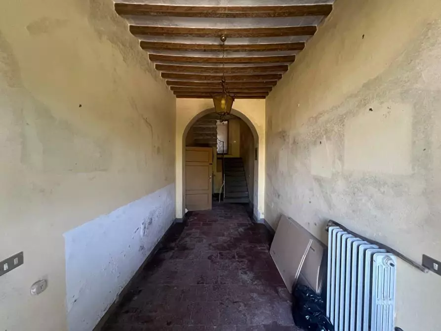 Immagine 31 di Villa in vendita  a Capannori
