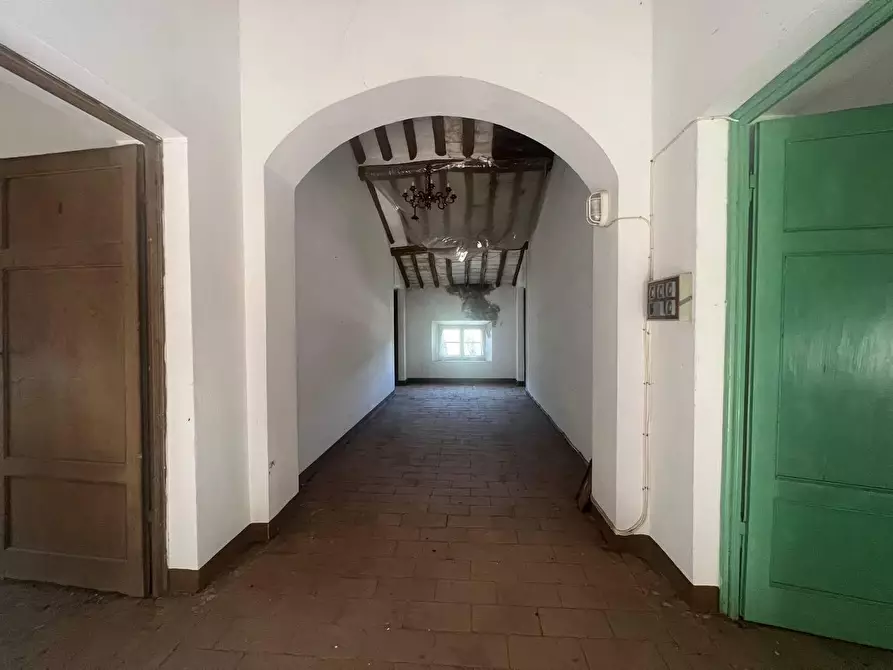 Immagine 14 di Villa in vendita  a Capannori