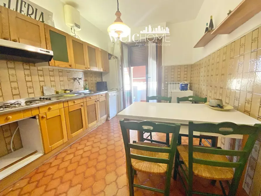Immagine 5 di Appartamento in vendita  a Prato