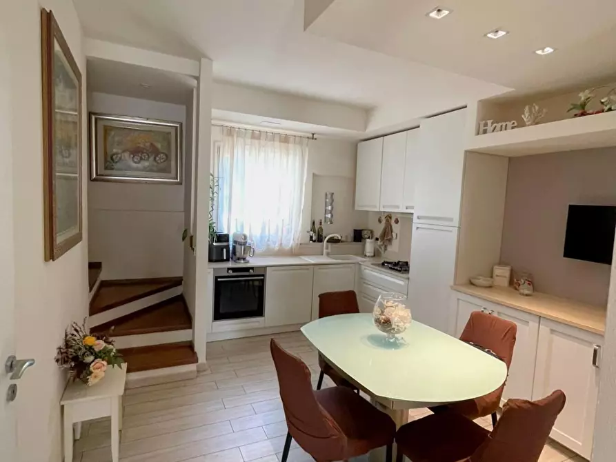 Immagine 43 di Casa indipendente in vendita  a Vicopisano