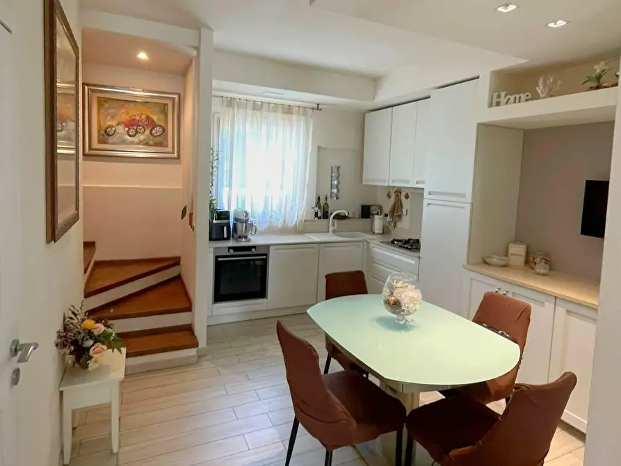 Immagine 29 di Casa indipendente in vendita  a Vicopisano