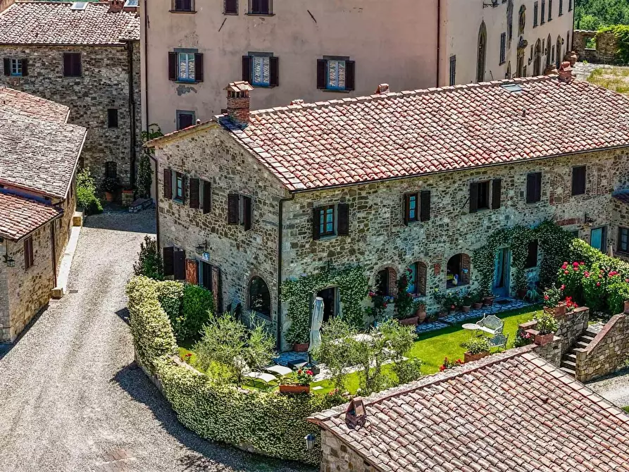 Immagine 5 di Rustico / casale in vendita  a Gaiole In Chianti