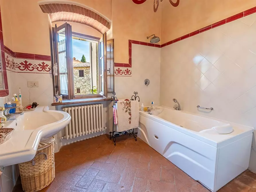 Immagine 41 di Rustico / casale in vendita  a Gaiole In Chianti