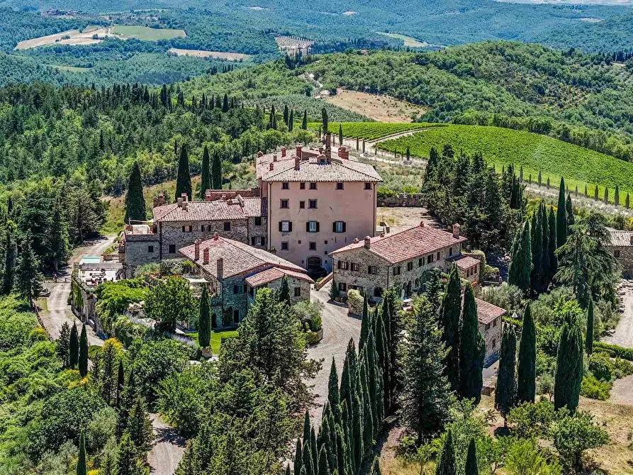 Immagine 8 di Rustico / casale in vendita  a Gaiole In Chianti