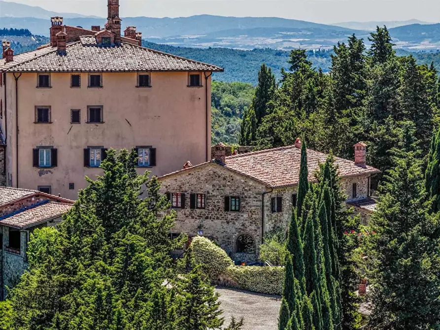 Immagine 9 di Rustico / casale in vendita  a Gaiole In Chianti