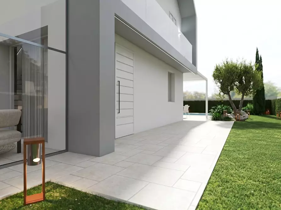 Immagine 10 di Casa bifamiliare in vendita  a Capannori