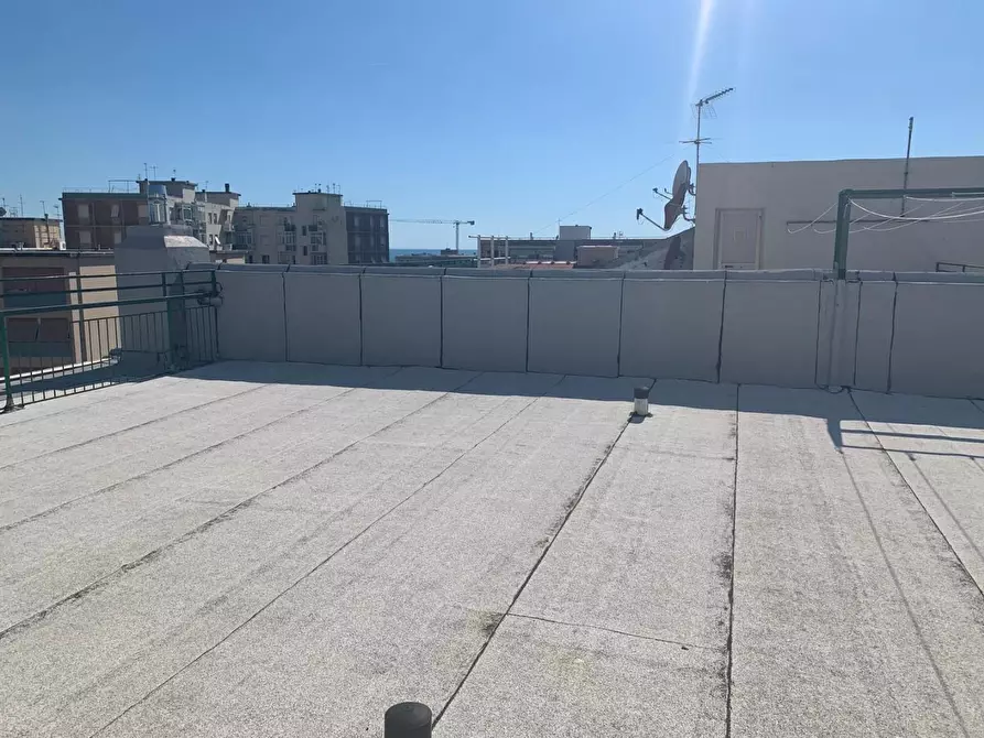 Immagine 30 di Appartamento in vendita  a Livorno
