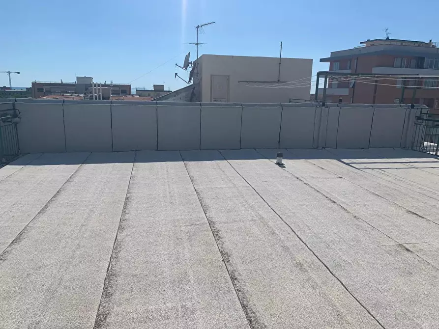 Immagine 29 di Appartamento in vendita  a Livorno