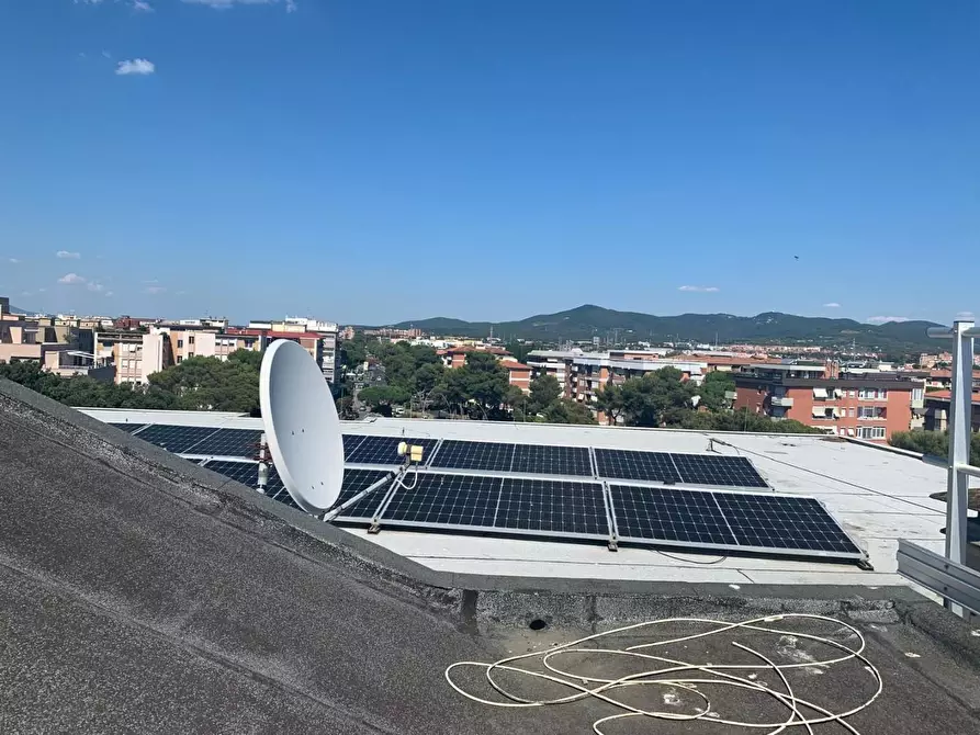Immagine 28 di Appartamento in vendita  a Livorno