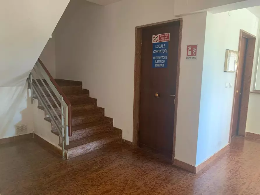 Immagine 32 di Appartamento in vendita  a Livorno