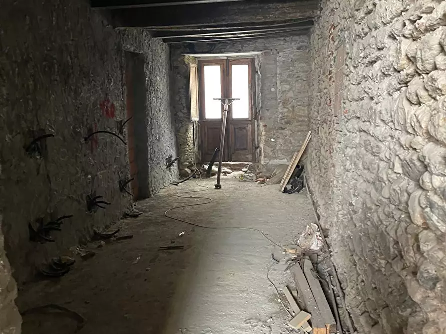 Immagine 4 di Appartamento in vendita  a Massa