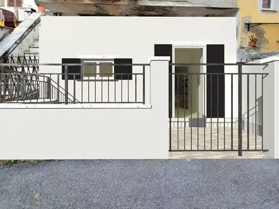 Immagine 2 di Appartamento in vendita  a Massa