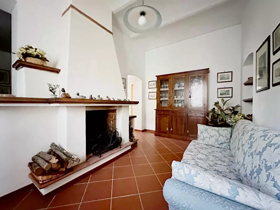 Immagine 2 di Appartamento in vendita  a Marliana