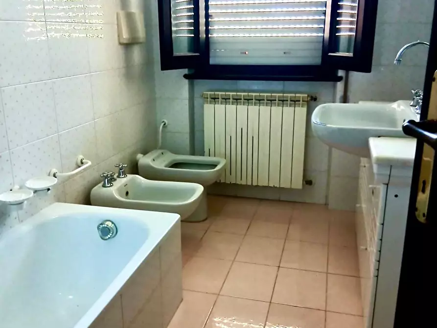 Immagine 15 di Casa indipendente in vendita  a Massarosa