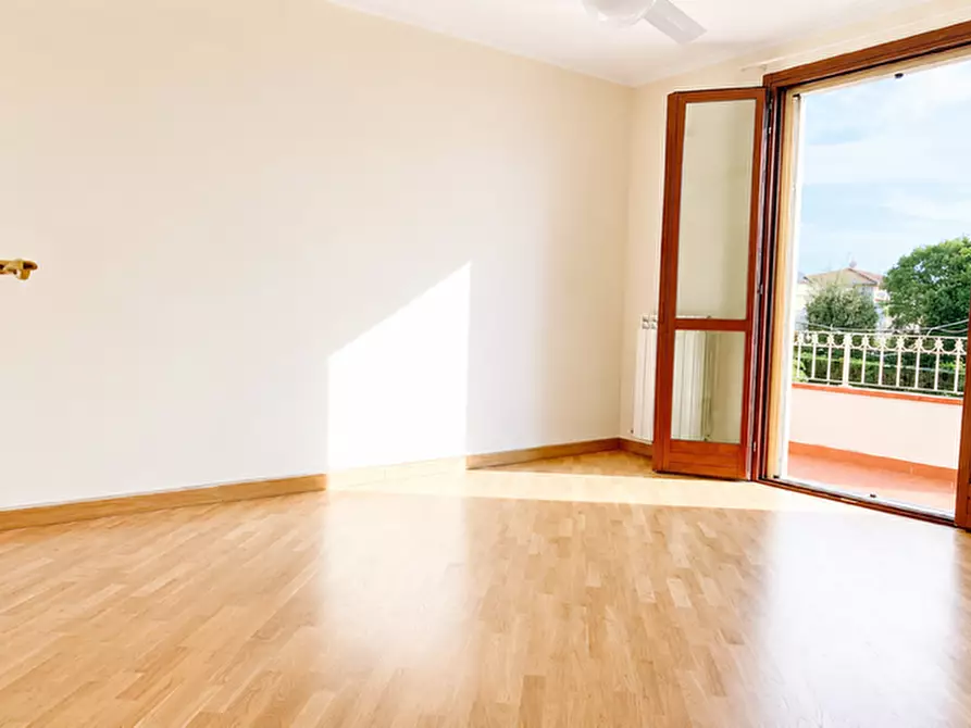 Immagine 4 di Casa bifamiliare in vendita  a San Giuliano Terme