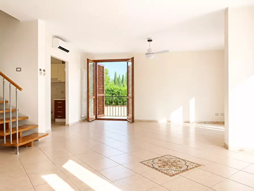 Immagine 1 di Casa bifamiliare in vendita  a San Giuliano Terme