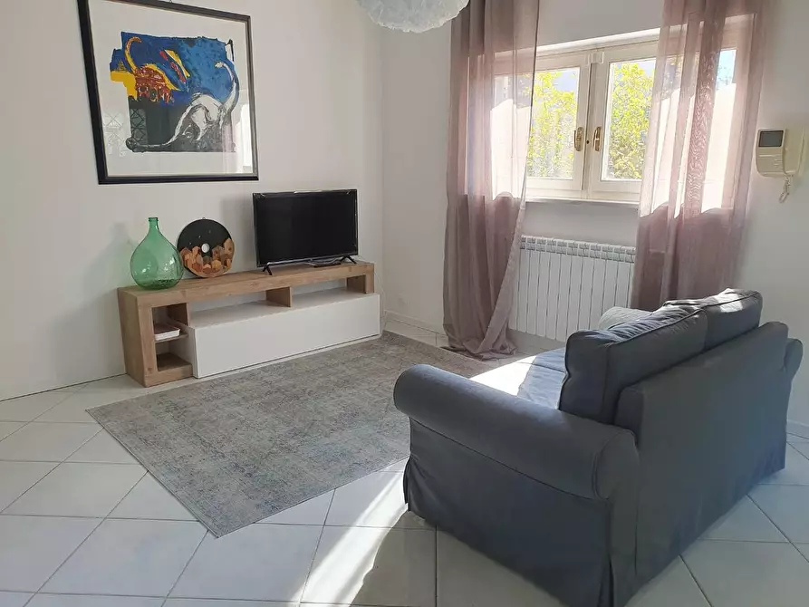 Immagine 2 di Appartamento in vendita  a Carrara