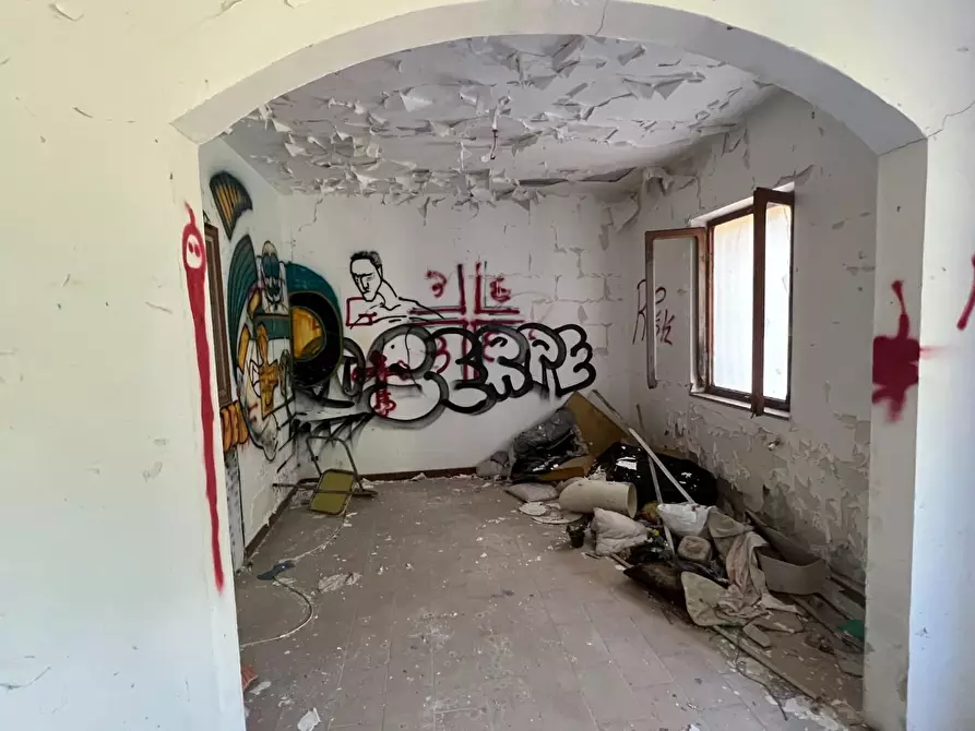 Immagine 11 di Casa indipendente in vendita  a Ortonovo