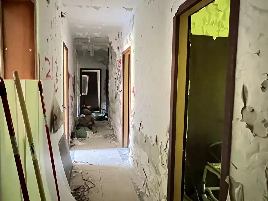 Immagine 10 di Casa indipendente in vendita  a Ortonovo