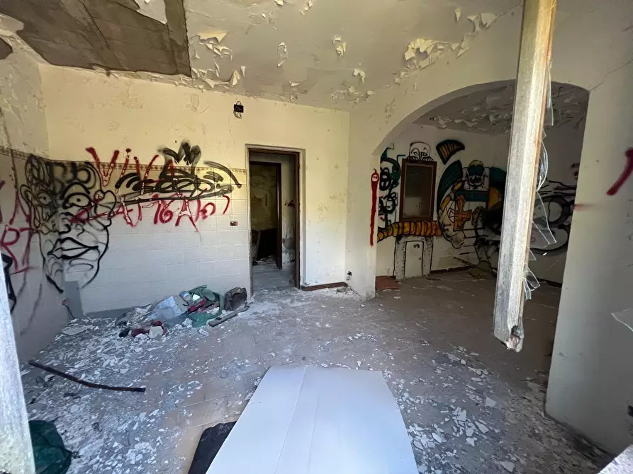 Immagine 13 di Casa indipendente in vendita  a Ortonovo