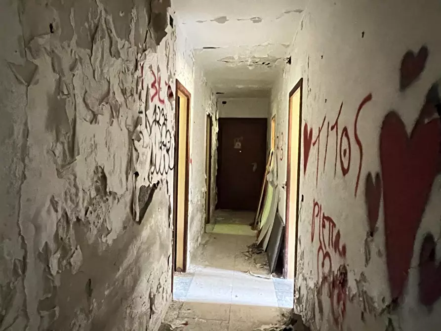 Immagine 9 di Casa indipendente in vendita  a Ortonovo