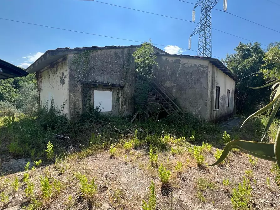 Immagine 18 di Casa indipendente in vendita  a Ortonovo