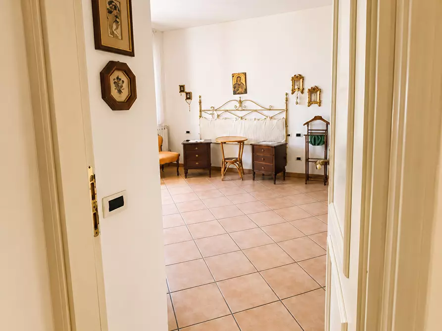 Immagine 6 di Appartamento in vendita  a Carrara